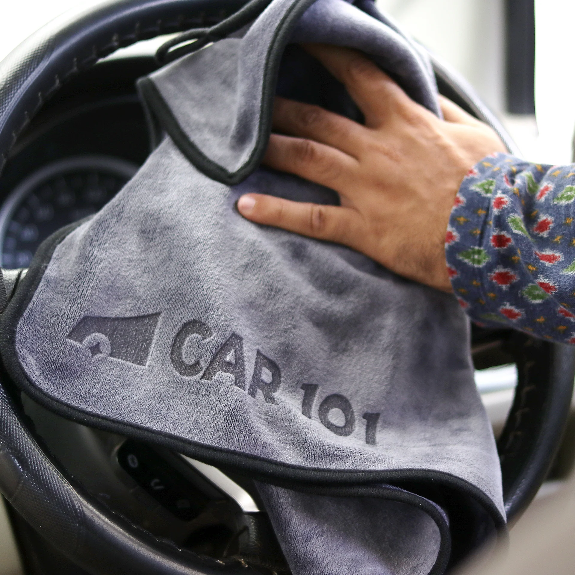CAR101 500 GSM Microfiber Towel - Image 4